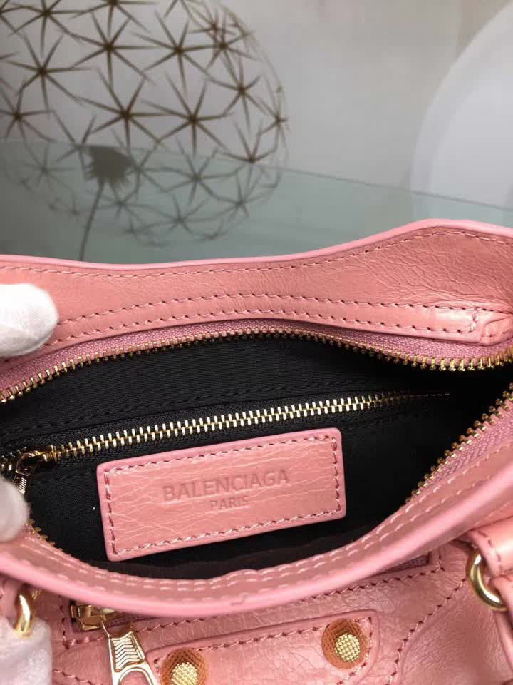 BALENCIAG巴黎世家 義大利進口 原版油蠟頭層牛皮 香皮小銀釘 時尚百搭 手提肩背斜挎包  BL1575